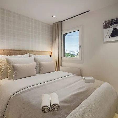Raffine Avec Acces Pistes Et Jacuzzi Шале
